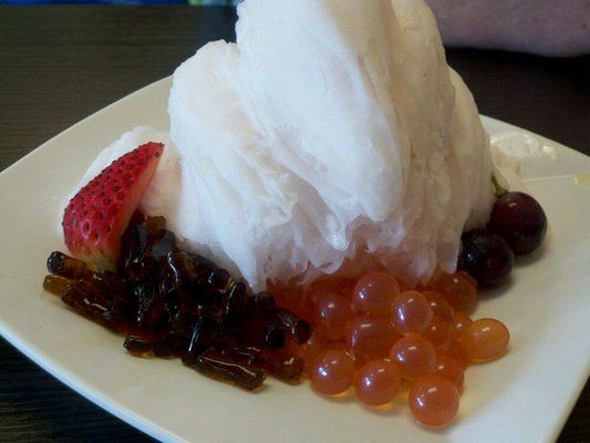Helado de coco, jelly de café & popping de fresa